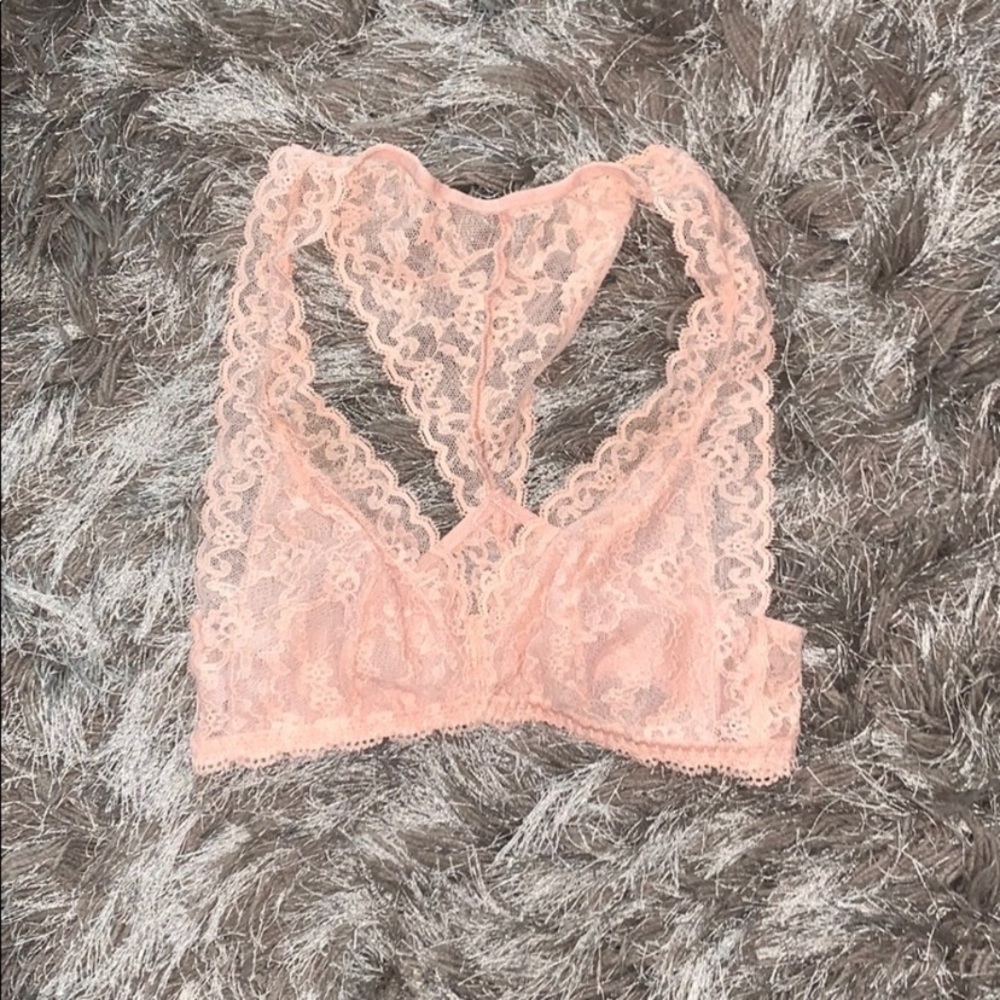 SEXY VICTORIA’S SECRET BRA TOP (like new)
